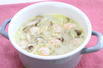 鶏つくねとネぎの塩そうめん