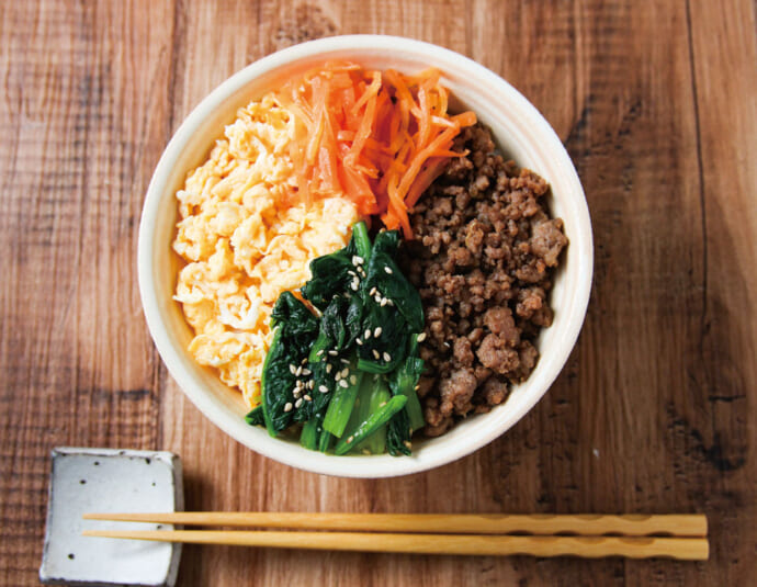4食そぼろ丼の写真